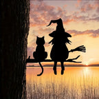 Silhouette sorcière et chat au jardin – vue 3