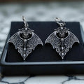 Les Ailes de Minuit : boucles d'oreilles chauve-souris argentées