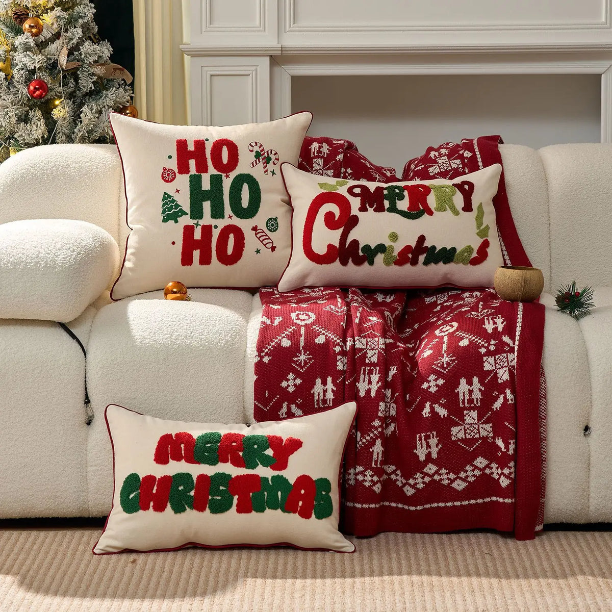 La Housse de Coussin Brodée de Noël