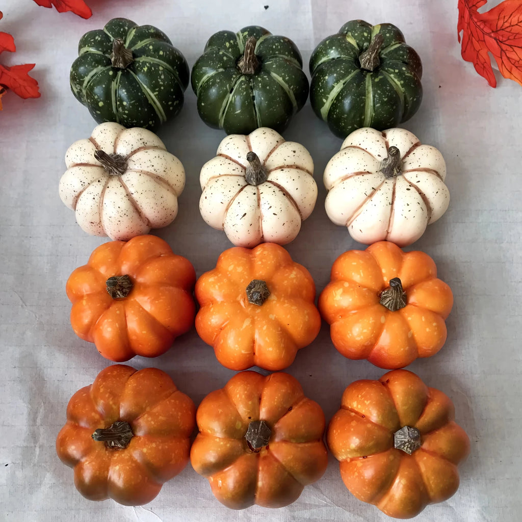 Neuf citrouilles décoratives
