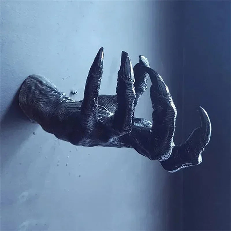 La Main de la Sorcière au mur