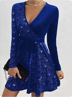 Robe de fête bleu roi à paillettes, col V cache-cœur