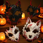 Masques de démon en décor d'Halloween