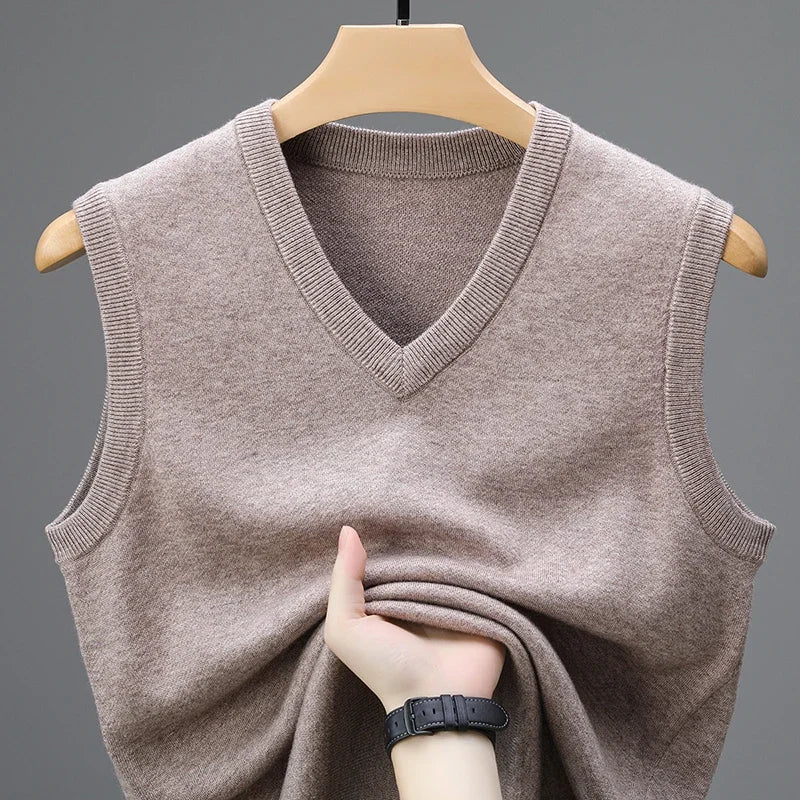 Le Pull Sans Manches Col V pour Homme