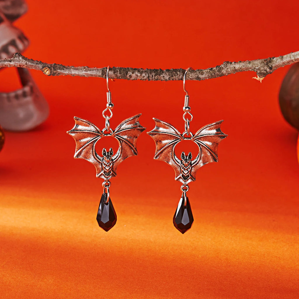 Boucles d'oreilles chauve-souris présentées