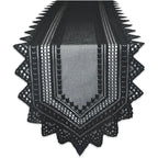 Le Chemin des Ombres : chemin de table en dentelle noire