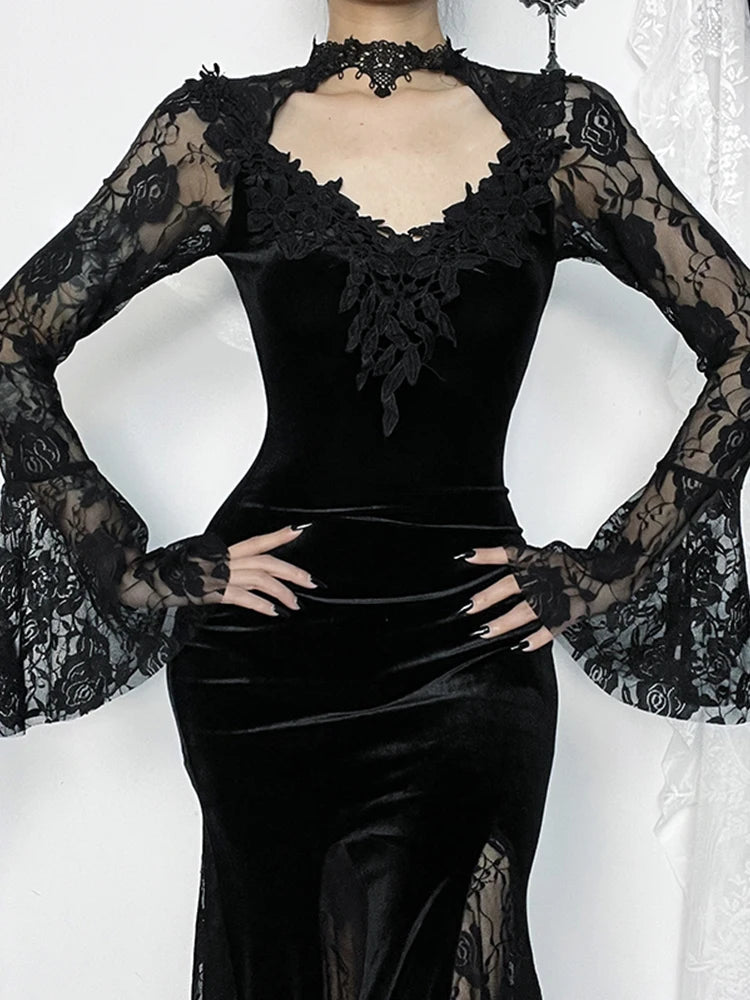 Robe gothique, détail du décolleté