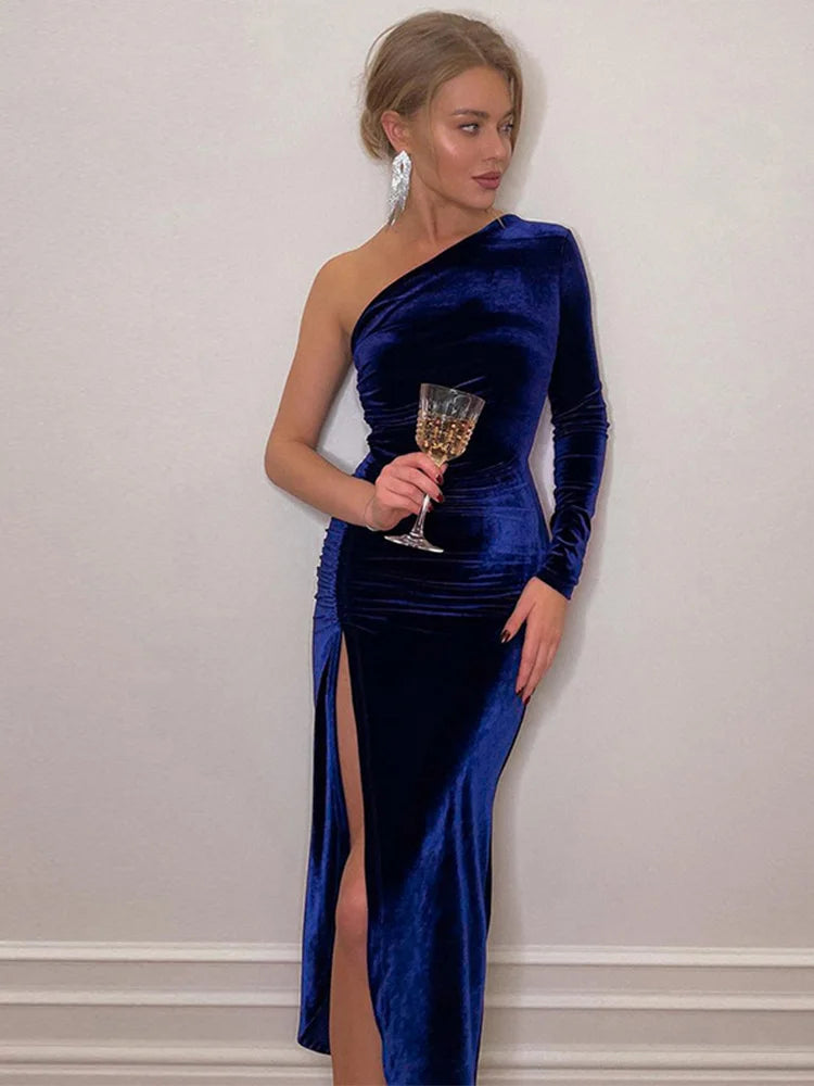 La Robe de Velours des Fêtes