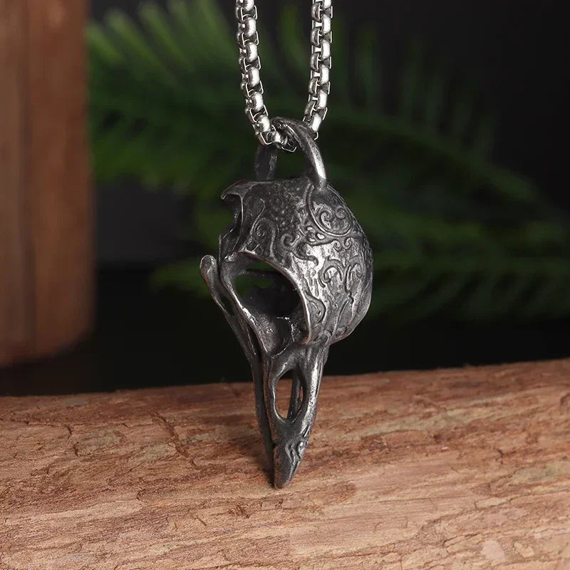 Pendentif crâne de corbeau