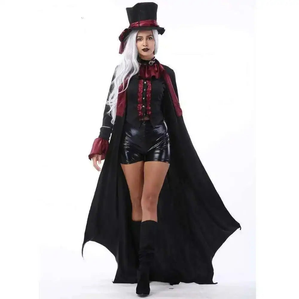 La Dame de Minuit : costume de vampire femme avec longue cape et haut-de-forme