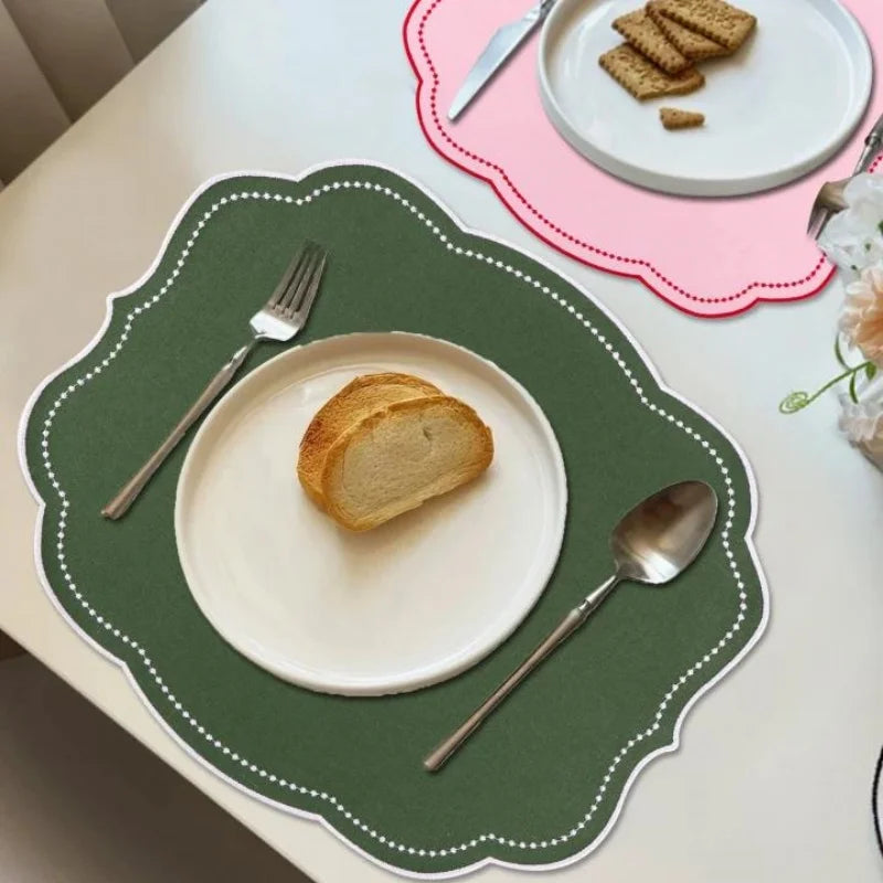 Les Sets de Table Brodés (lot de 4)