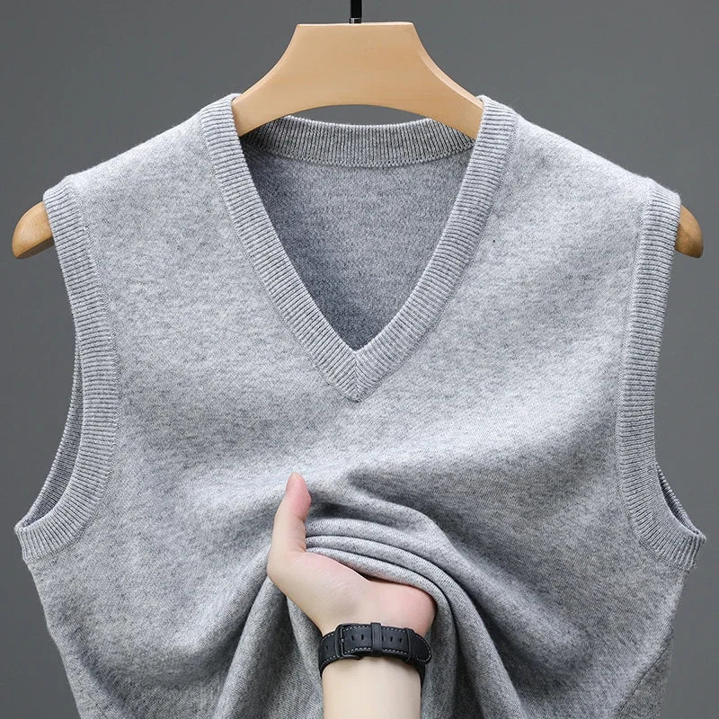 Le Pull Sans Manches Col V pour Homme