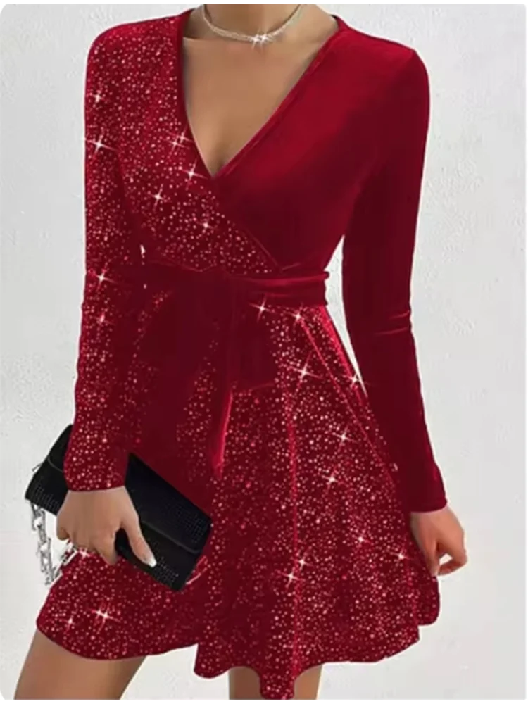 Robe de fête rouge à paillettes, col V cache-cœur et manches longues