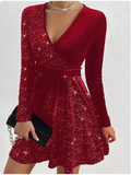 Robe de fête rouge à paillettes, col V cache-cœur et manches longues
