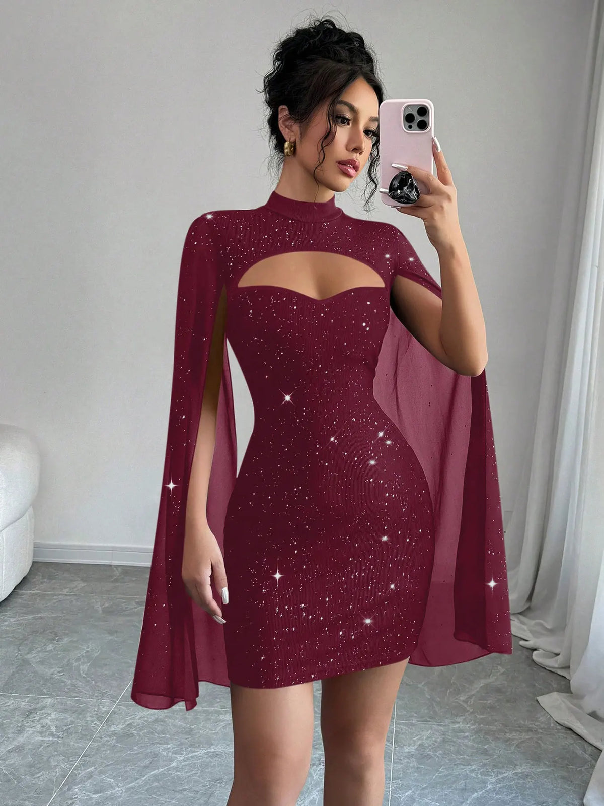 La Robe Cape à Paillettes
